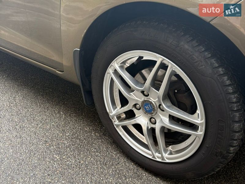 Хэтчбек Ford Fiesta 2013 в Киеве