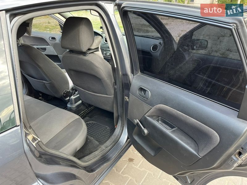 Хэтчбек Ford Fiesta 2006 в Харькове
