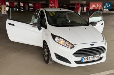 Хэтчбек Ford Fiesta 2014 в Киеве