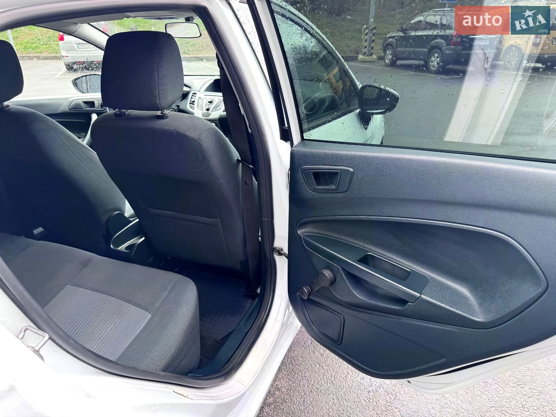 2012 Ford Fiesta - мініатюра 13
