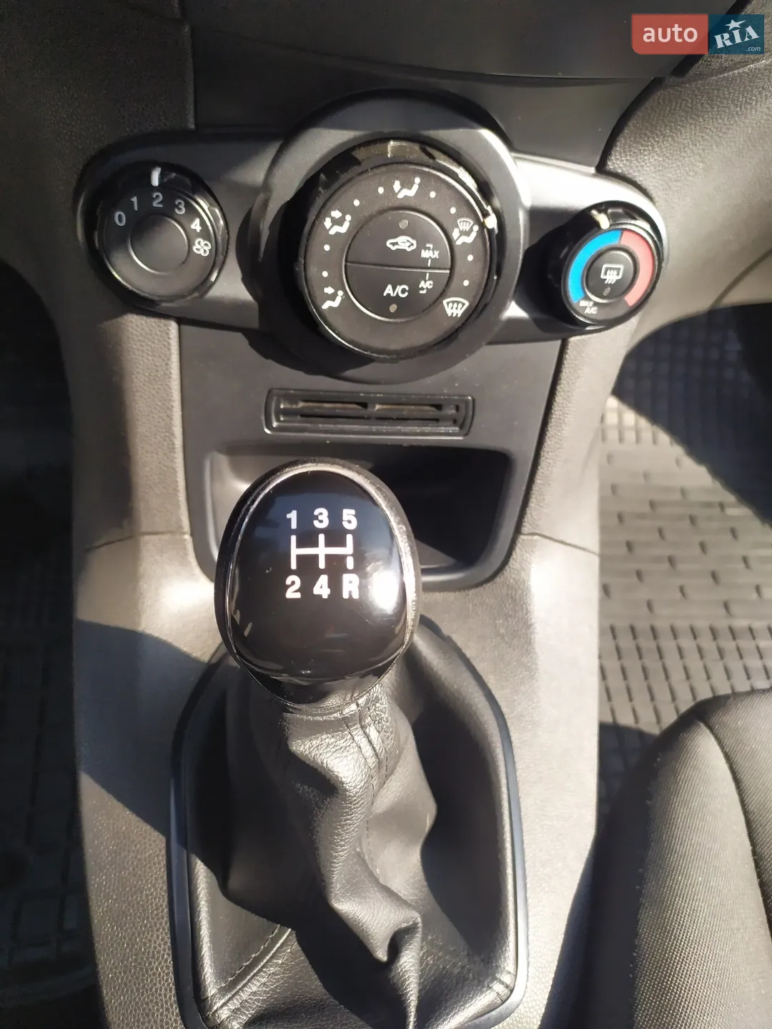2016 Ford Fiesta - мініатюра 10