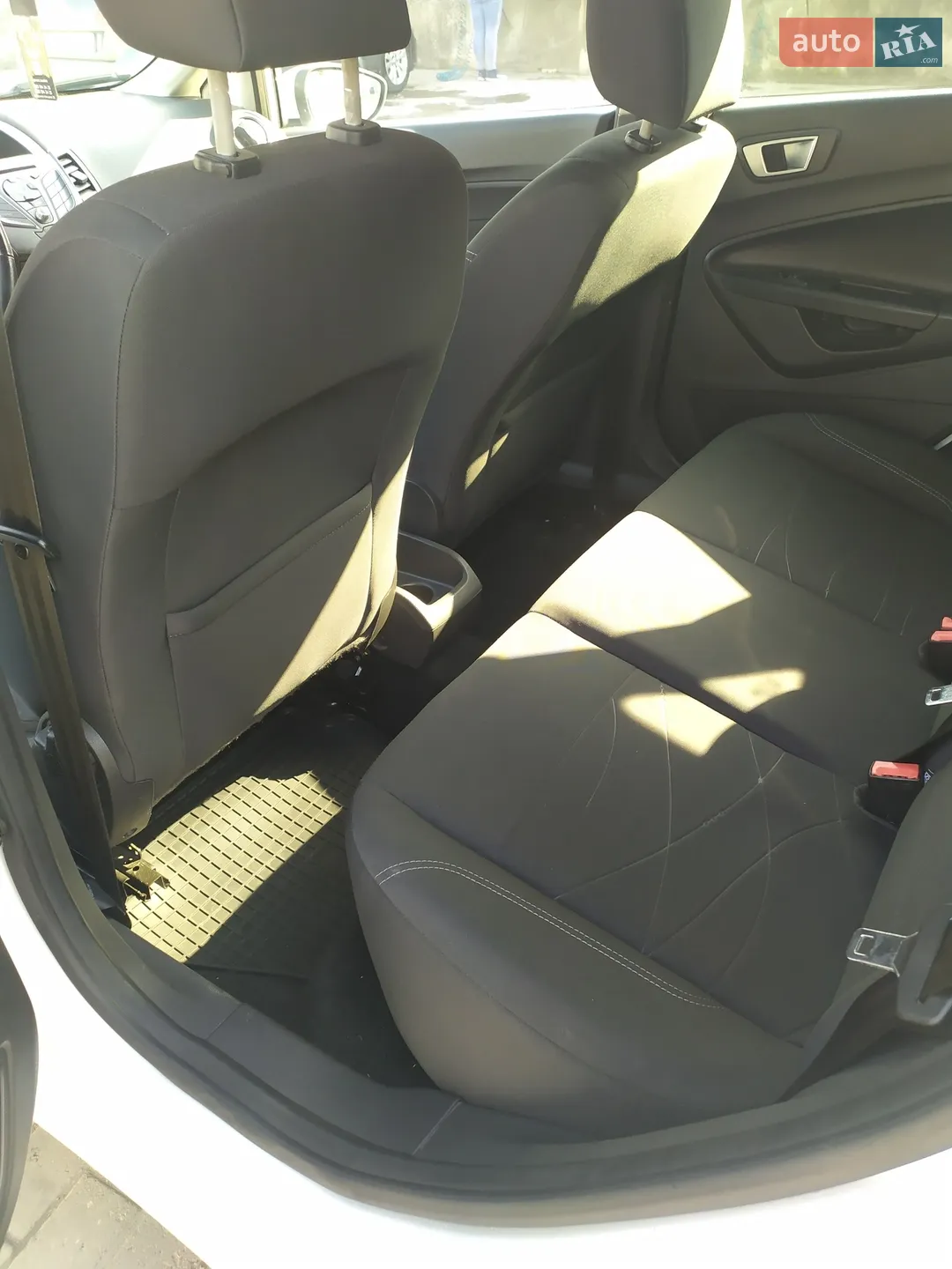 2016 Ford Fiesta - мініатюра 12
