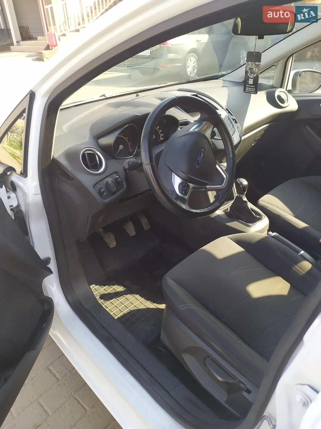2016 Ford Fiesta - мініатюра 17