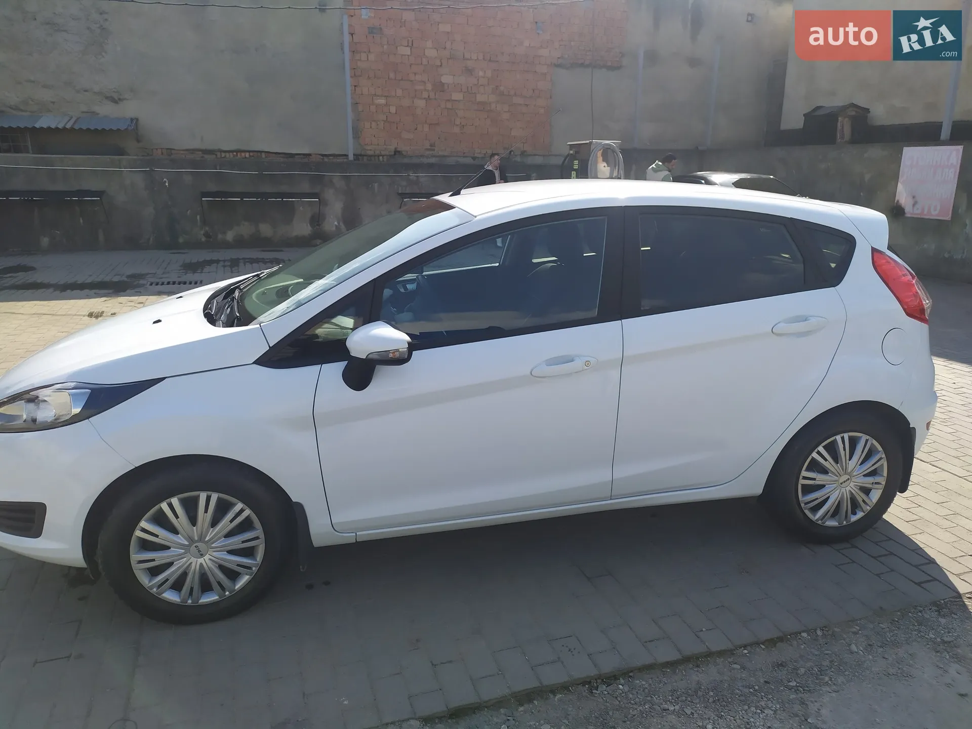 2016 Ford Fiesta - мініатюра 18