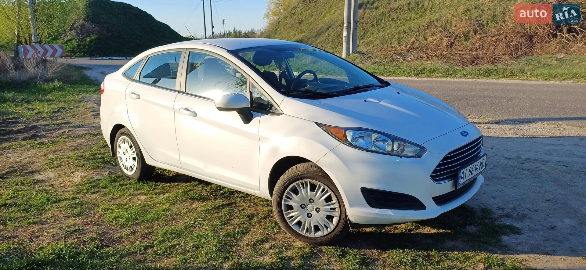 2018 Ford Fiesta - фото 1
