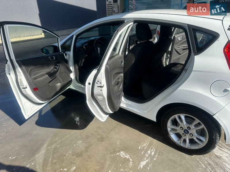 Хетчбек Ford Fiesta 2013 в Малехові