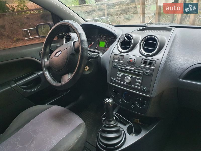 Хэтчбек Ford Fiesta 2008 в Киеве