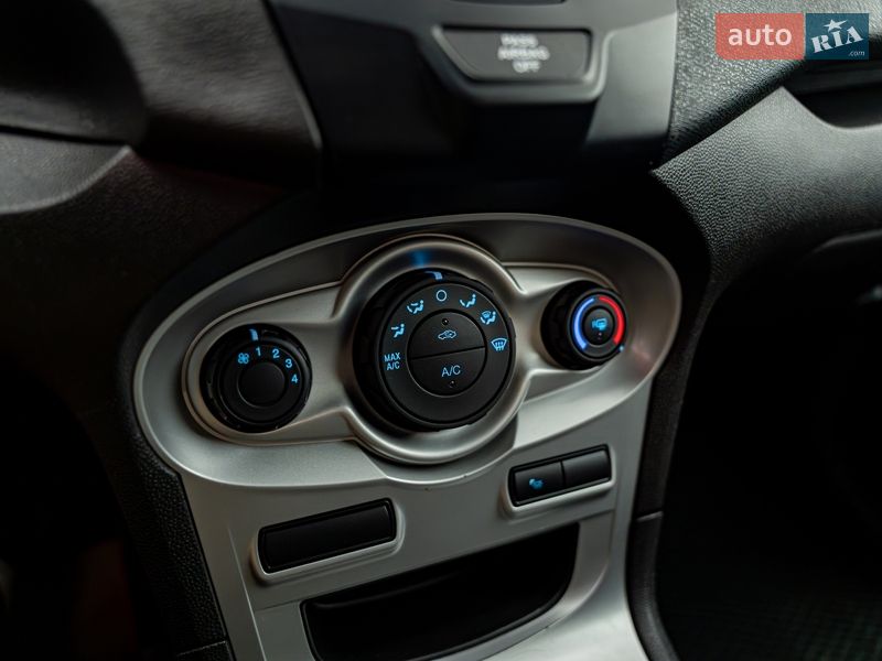 Седан Ford Fiesta 2018 в Києві