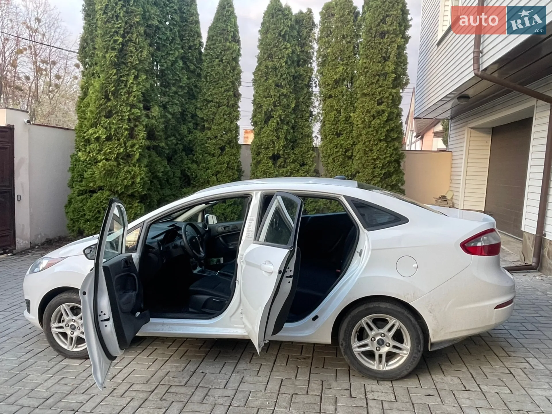 2017 Ford Fiesta - мініатюра 25