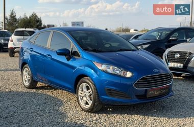 Седан Ford Fiesta 2018 в Івано-Франківську