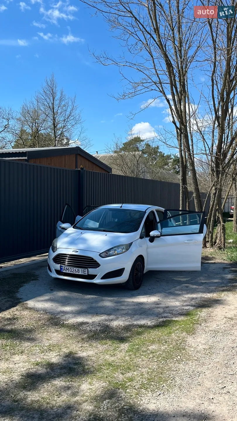 2014 Ford Fiesta - мініатюра 2