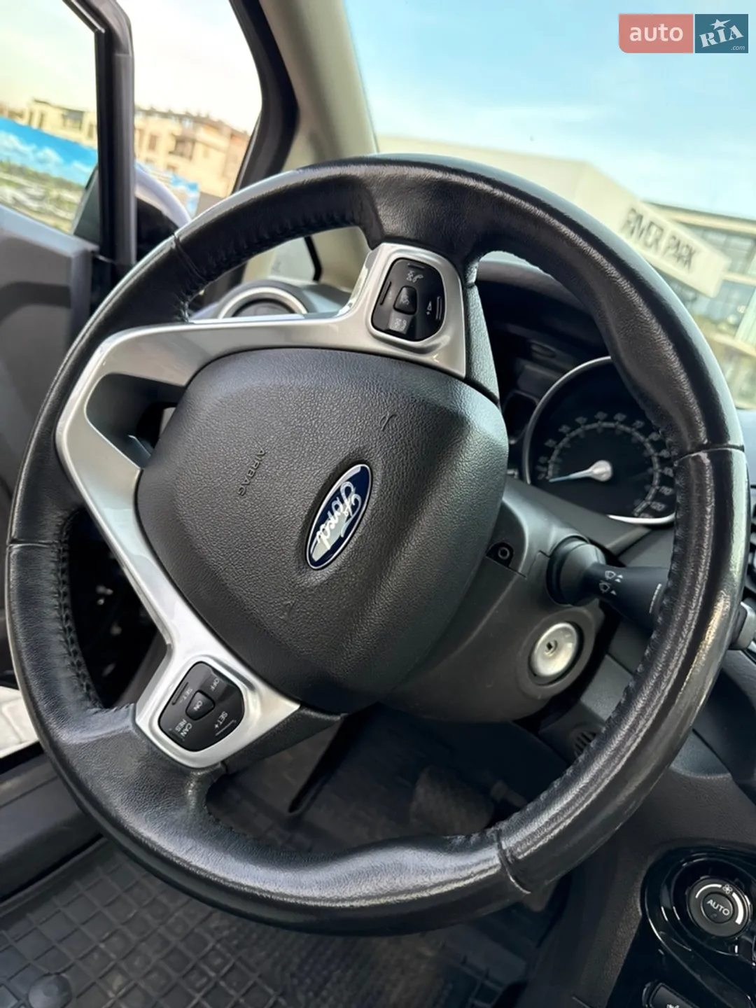 2015 Ford Fiesta - мініатюра 28