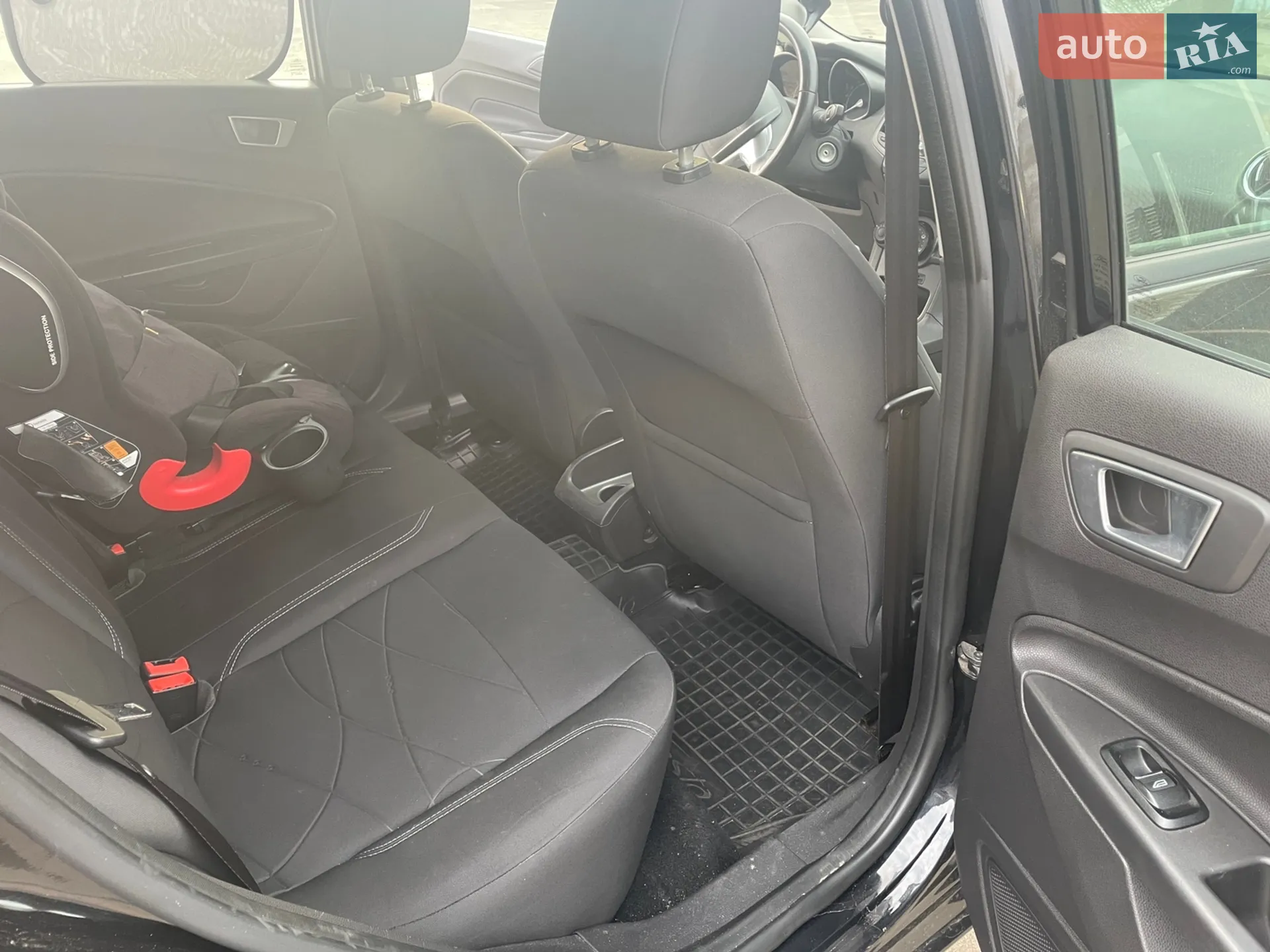 2013 Ford Fiesta - мініатюра 12