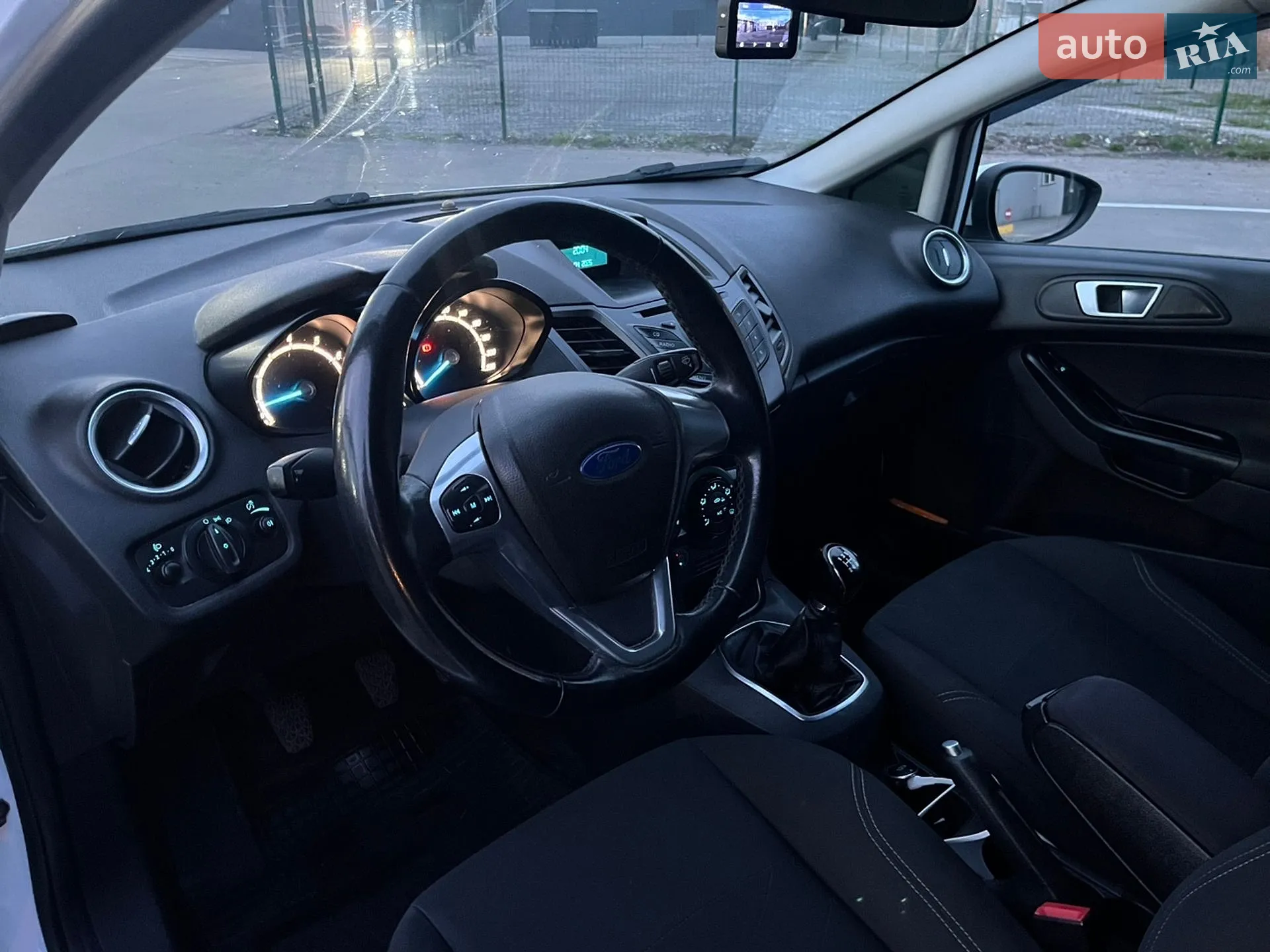 2013 Ford Fiesta - мініатюра 15