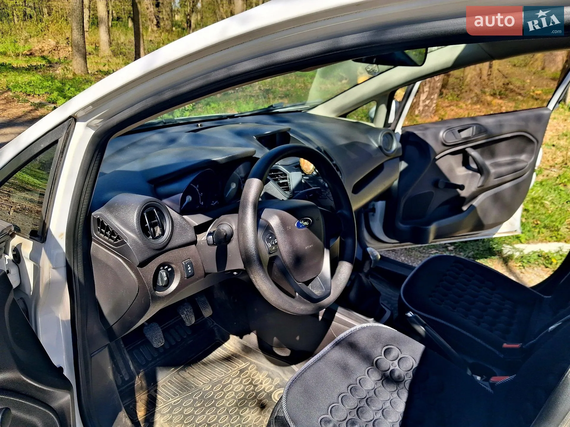 2013 Ford Fiesta - мініатюра 8