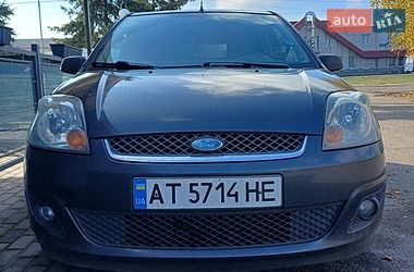 Хетчбек Ford Fiesta 2008 в Павлограді