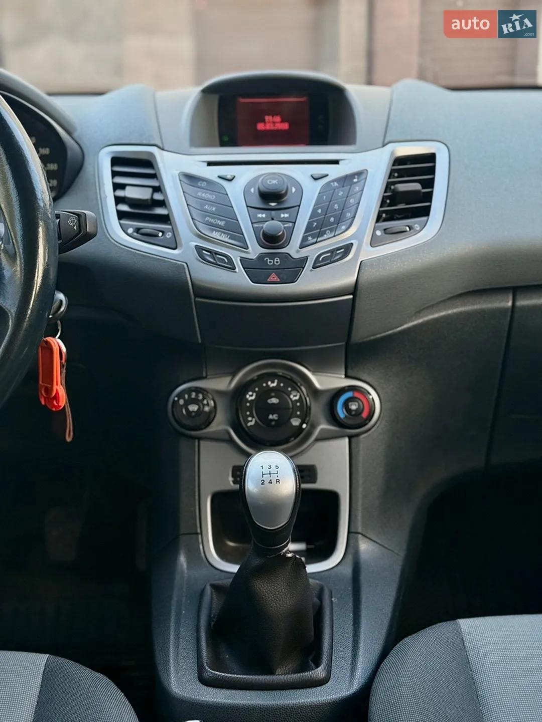 2010 Ford Fiesta - мініатюра 16