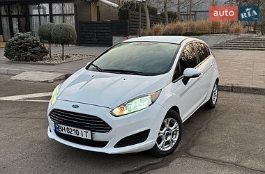 Седан Ford Fiesta 2014 в Миколаєві