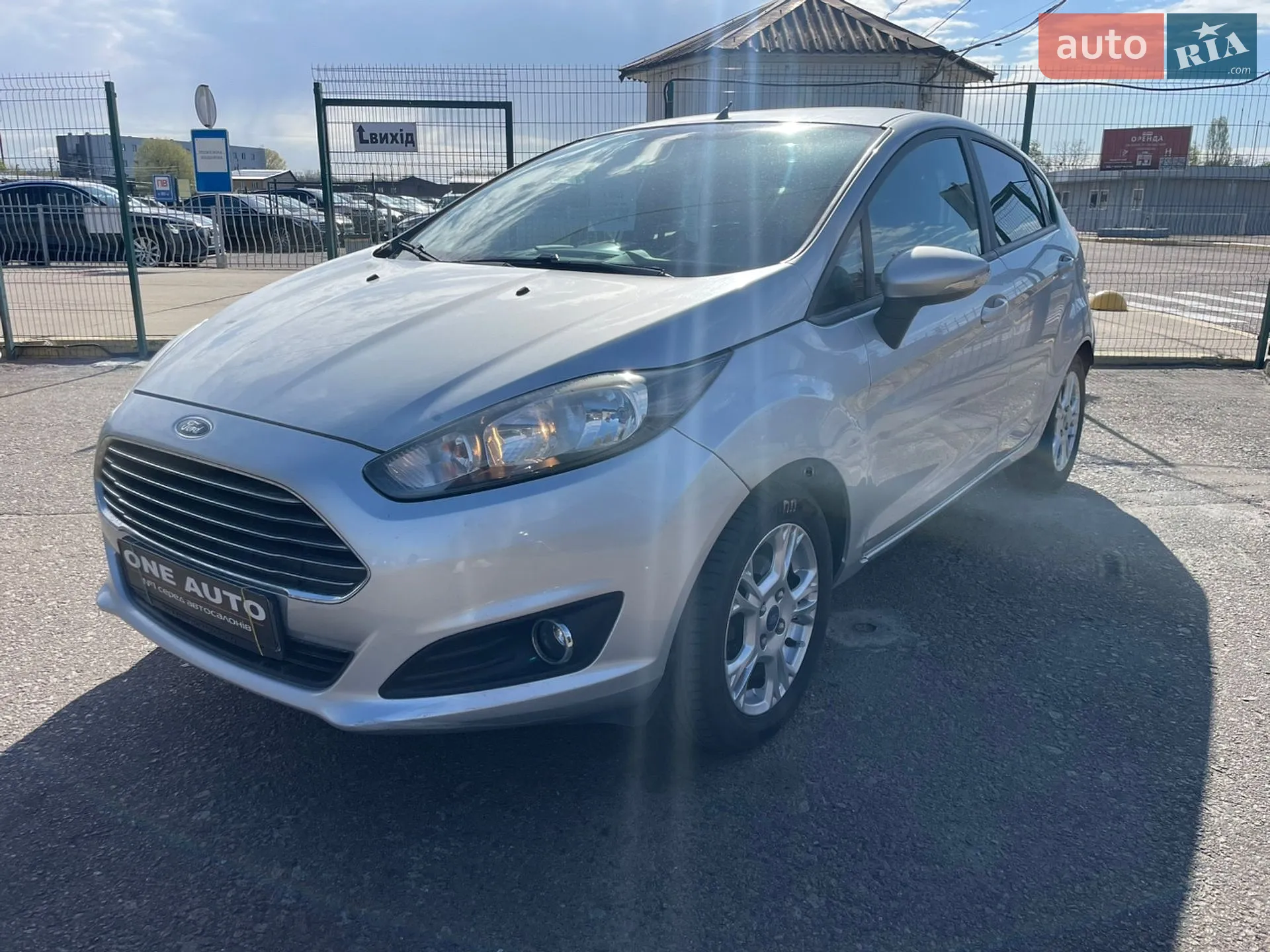 Ford Fiesta 2014 VIN WF0DXXGAKDEB88439 фото оголошення 2 з 23