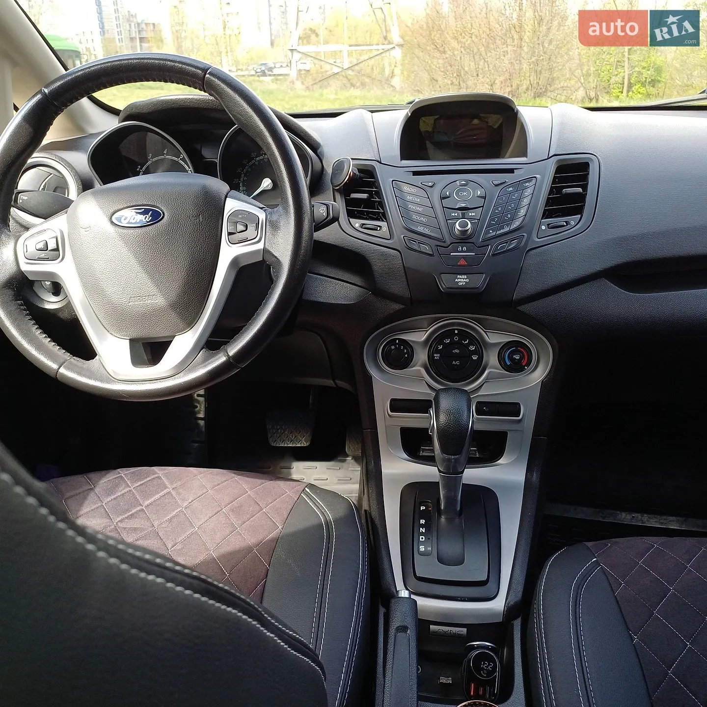 2015 Ford Fiesta - мініатюра 4