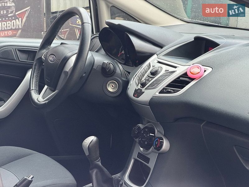 Хетчбек Ford Fiesta 2012 в Вінниці