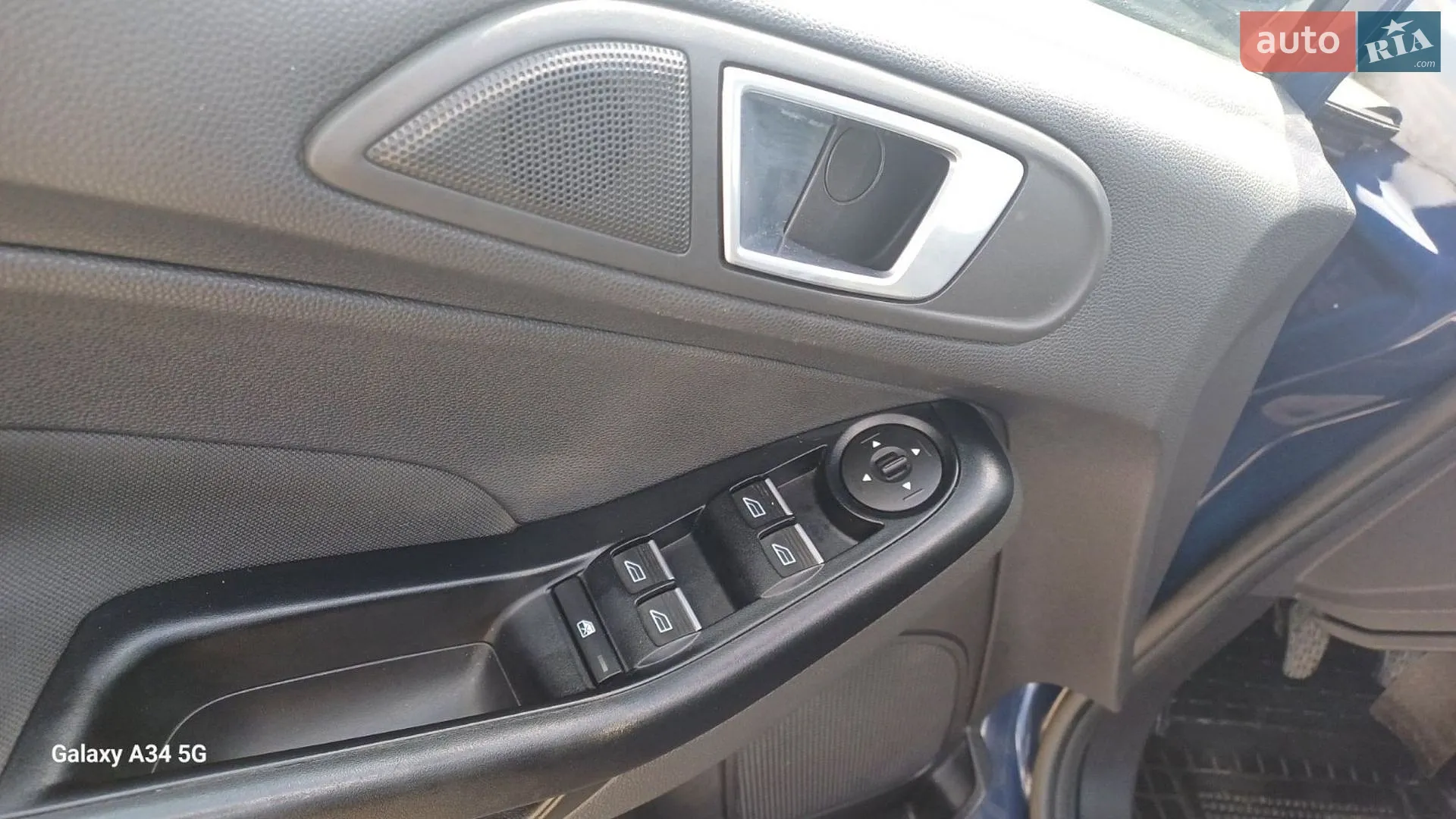 2016 Ford Fiesta - мініатюра 25