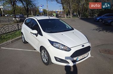 Хетчбек Ford Fiesta 2016 в Києві