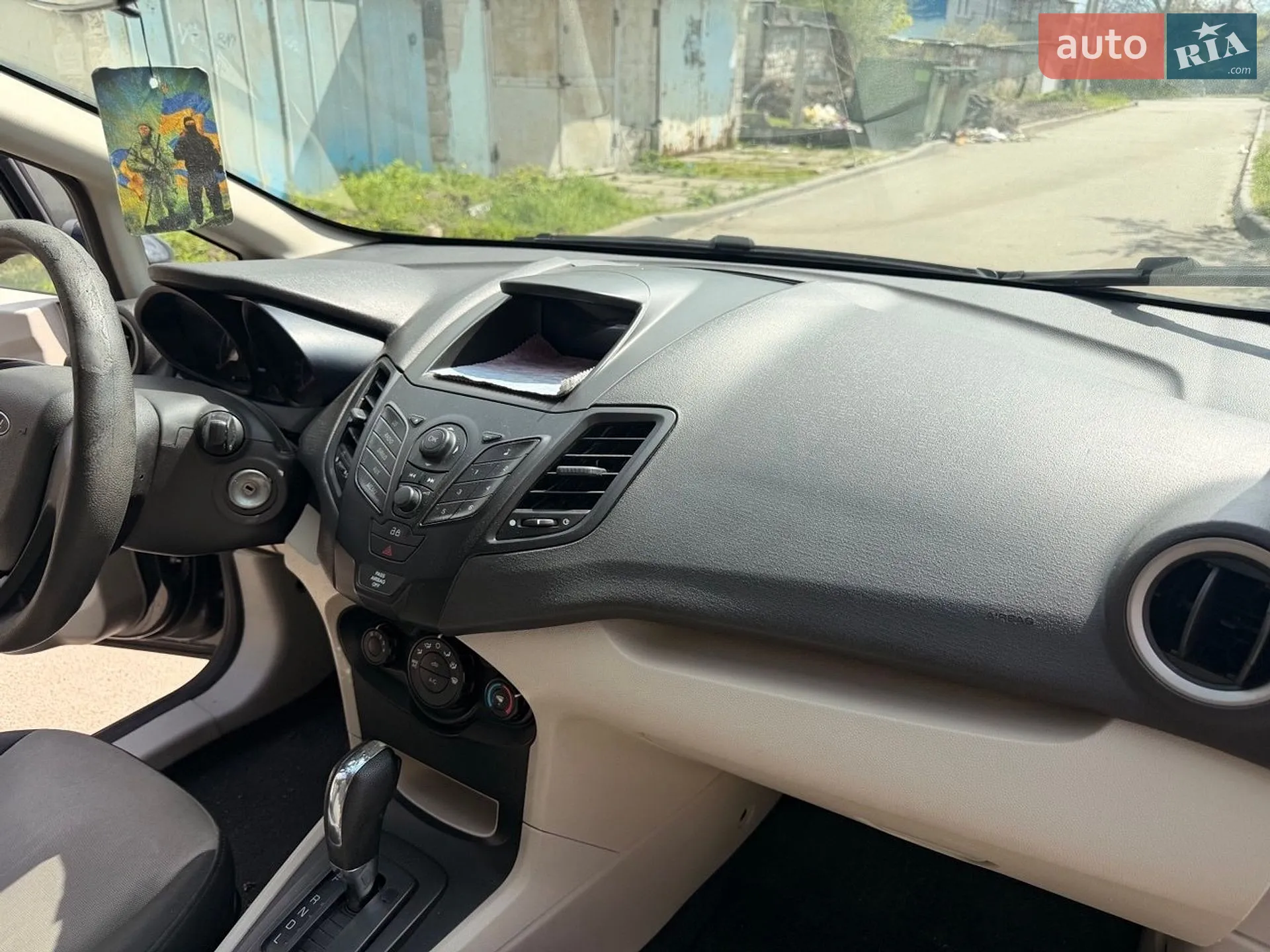 2013 Ford Fiesta - мініатюра 39