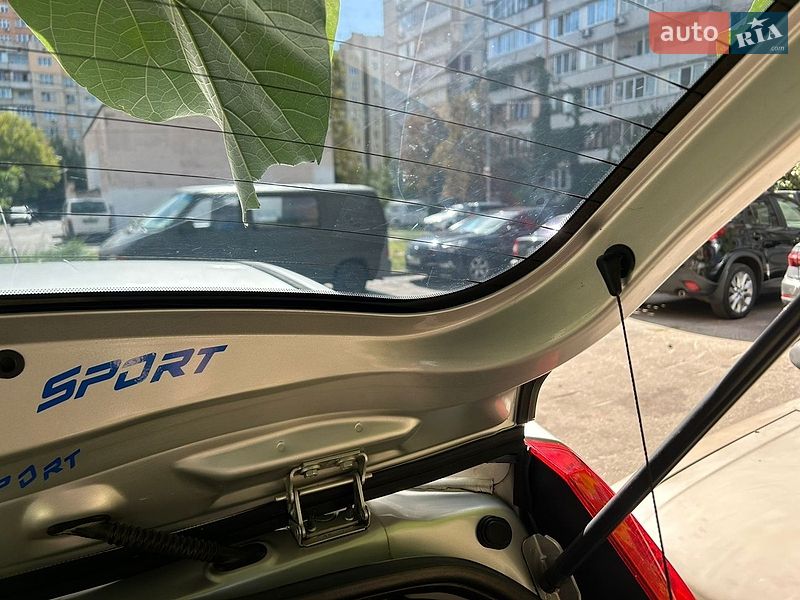 Хетчбек Ford Fiesta 2006 в Києві