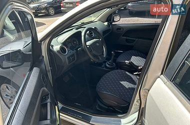 Хетчбек Ford Fiesta 2006 в Києві