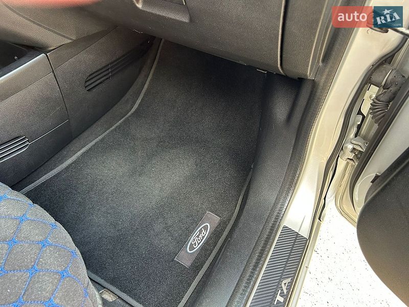 Хетчбек Ford Fiesta 2006 в Києві