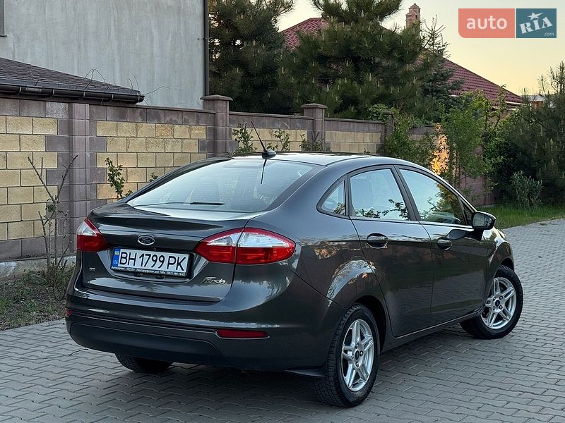 Седан Ford Fiesta 2019 в Одессе