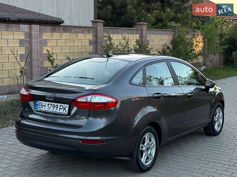 Седан Ford Fiesta 2019 в Одессе