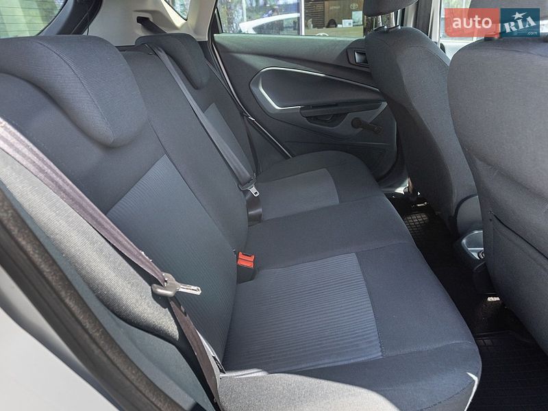 Хэтчбек Ford Fiesta 2011 в Днепре