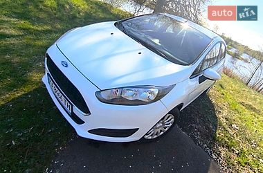 Хэтчбек Ford Fiesta 2016 в Киеве