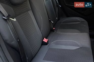 Хэтчбек Ford Fiesta 2014 в Остроге