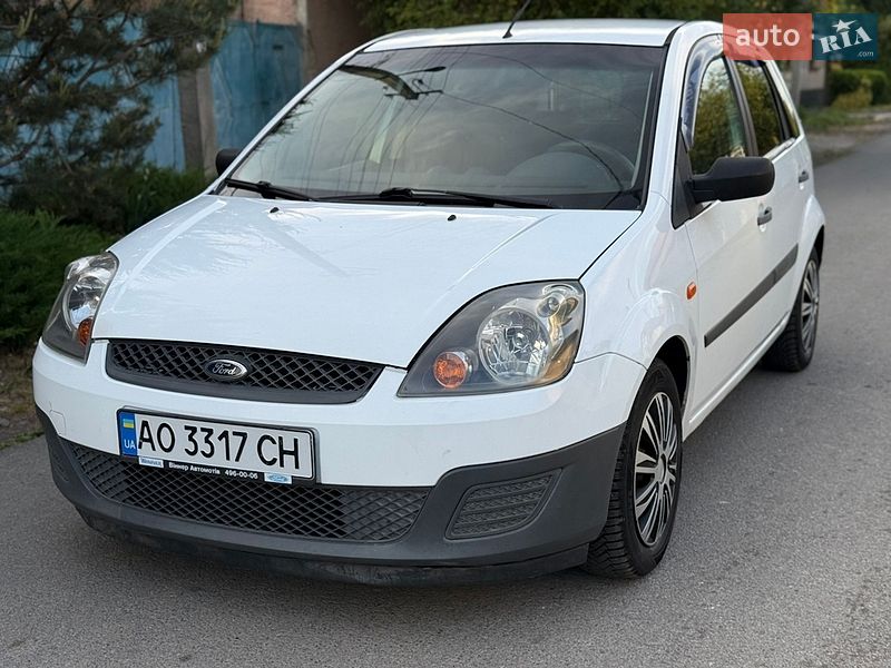 Хэтчбек Ford Fiesta 2007 в Мукачево