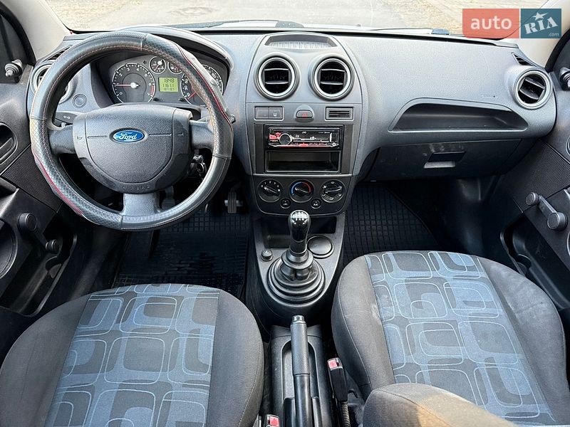 Хэтчбек Ford Fiesta 2007 в Мукачево