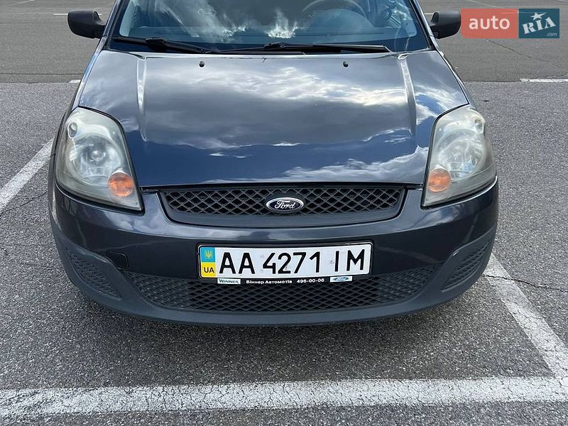 Хэтчбек Ford Fiesta 2007 в Киеве