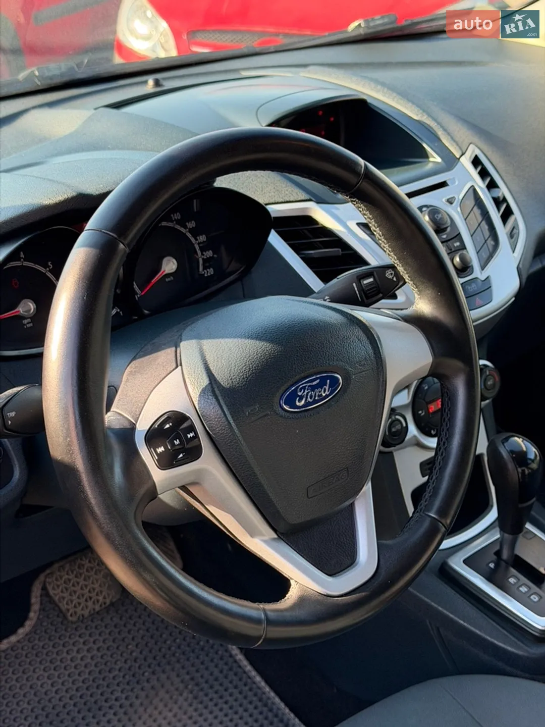 2012 Ford Fiesta - мініатюра 21