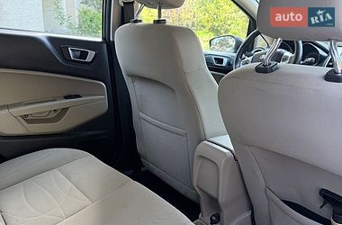 Хэтчбек Ford Fiesta 2016 в Львове