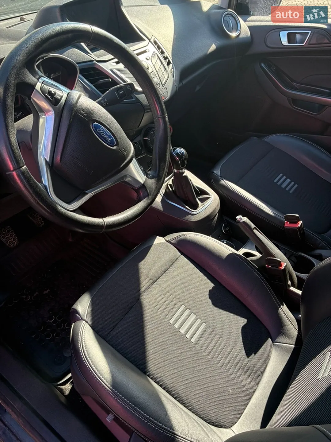 2013 Ford Fiesta - мініатюра 13