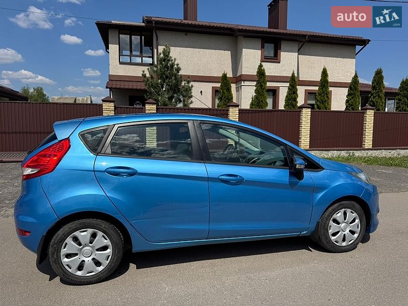 Хетчбек Ford Fiesta 2011 в Полтаві