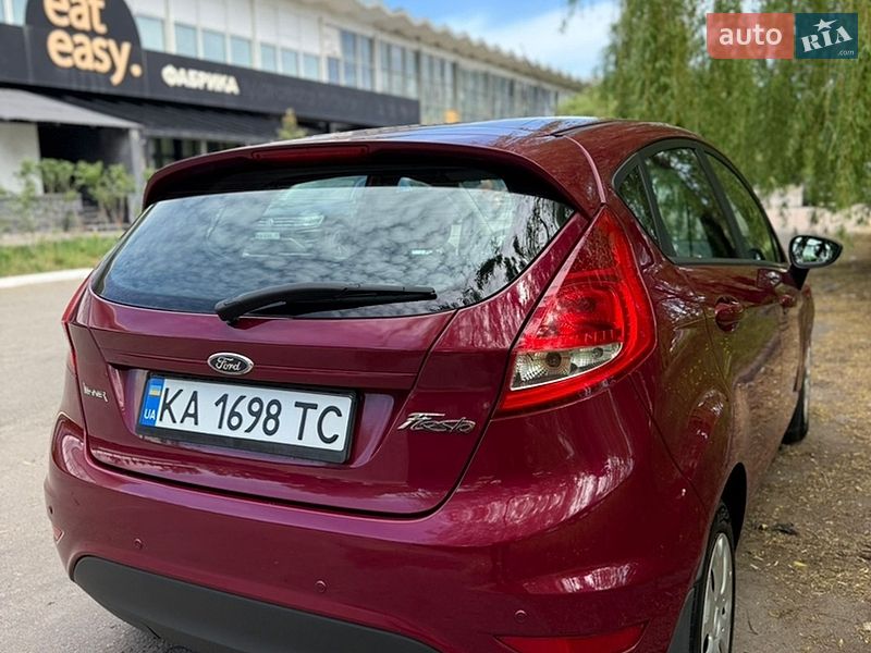 Хэтчбек Ford Fiesta 2011 в Киеве