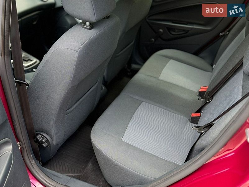 Хэтчбек Ford Fiesta 2011 в Киеве