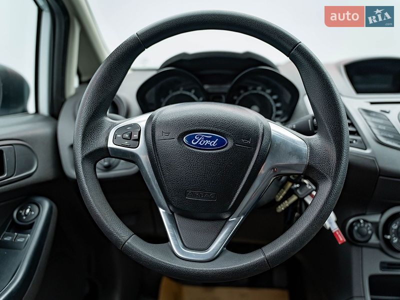 Хэтчбек Ford Fiesta 2014 в Киеве