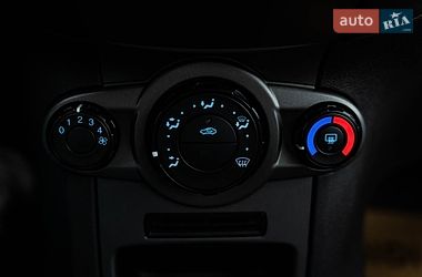Хэтчбек Ford Fiesta 2014 в Киеве