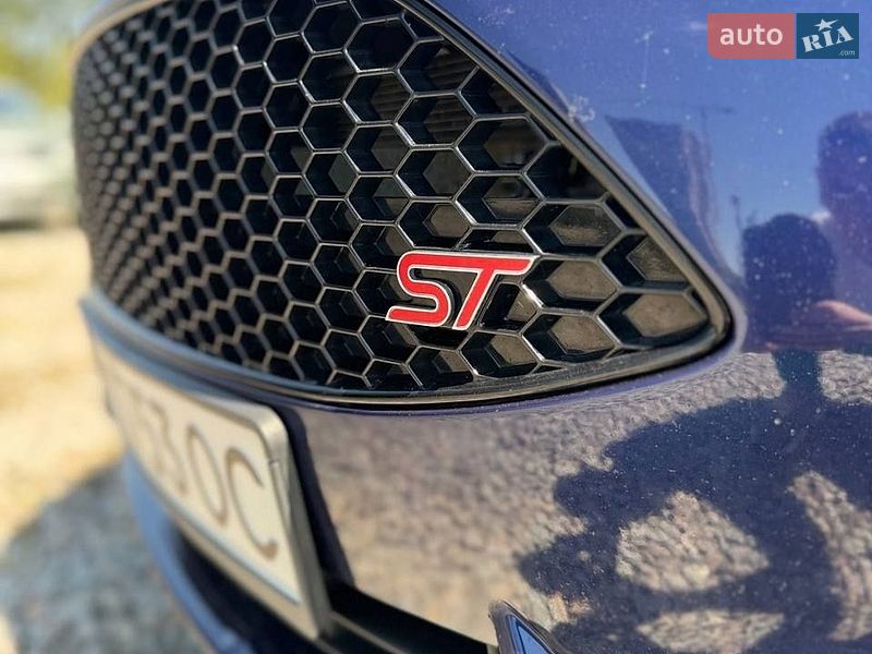 Хэтчбек Ford Fiesta 2015 в Киеве