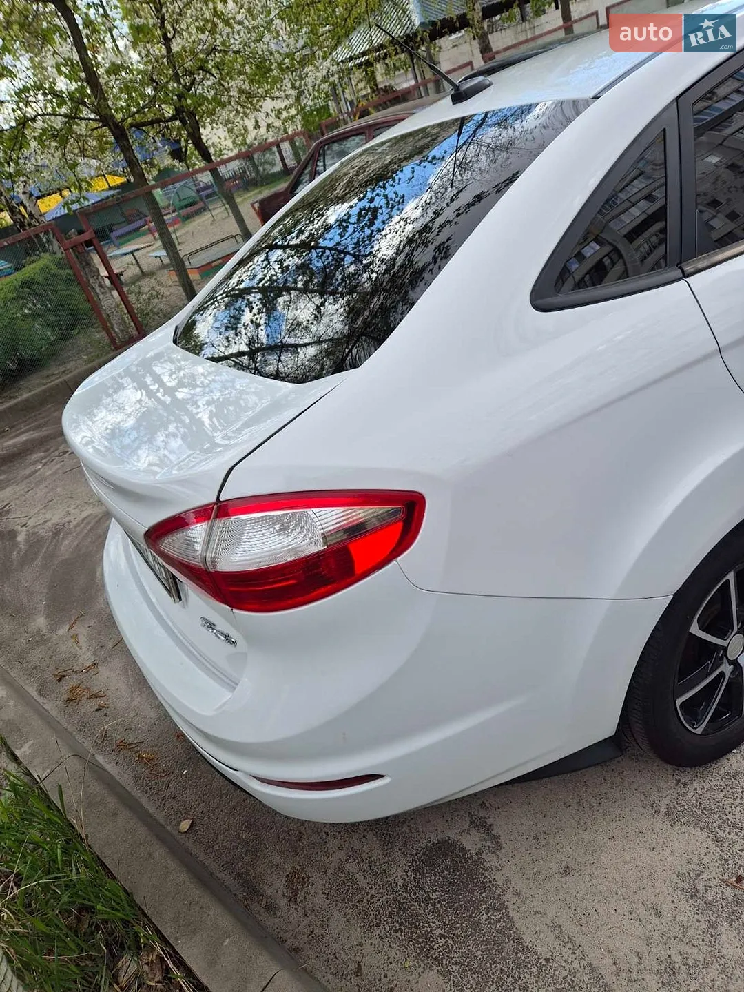 2019 Ford Fiesta - мініатюра 12