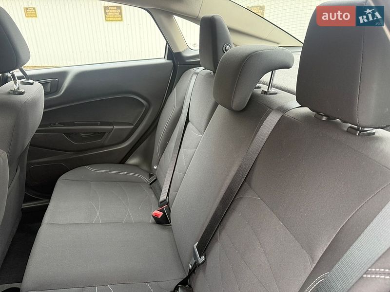 Седан Ford Fiesta 2018 в Львові